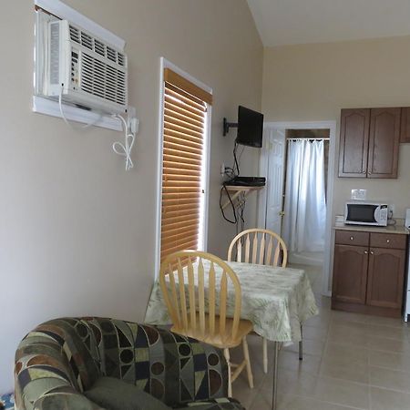 Halls Cottages Honey Harbor Εξωτερικό φωτογραφία