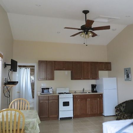 Halls Cottages Honey Harbor Εξωτερικό φωτογραφία