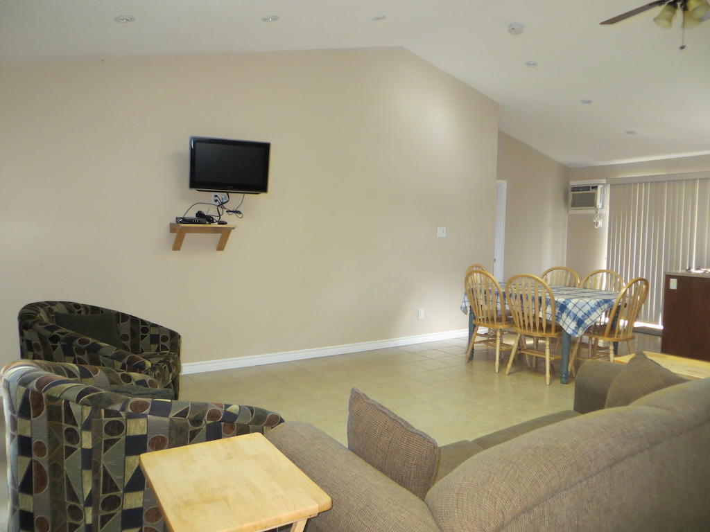 Halls Cottages Honey Harbor Δωμάτιο φωτογραφία