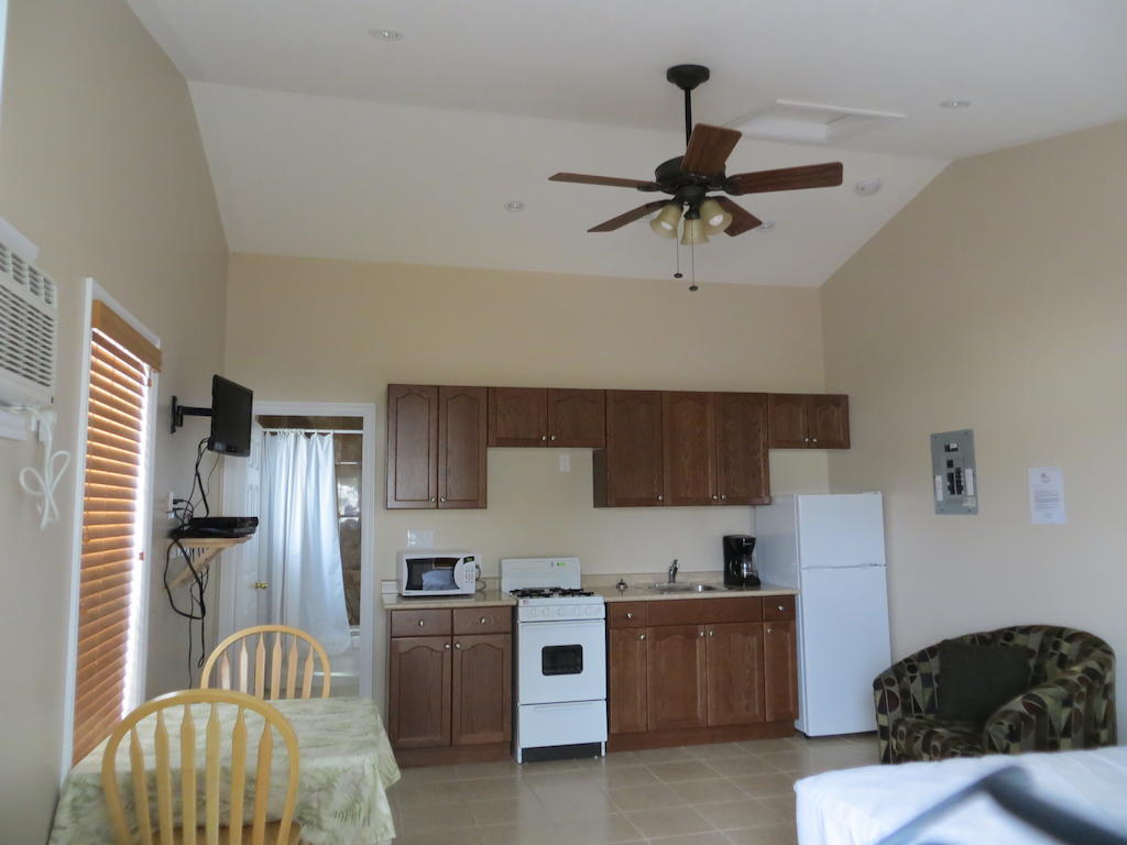 Halls Cottages Honey Harbor Εξωτερικό φωτογραφία
