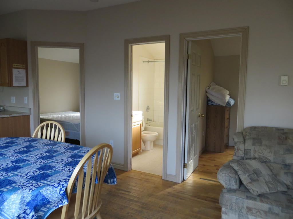 Halls Cottages Honey Harbor Δωμάτιο φωτογραφία